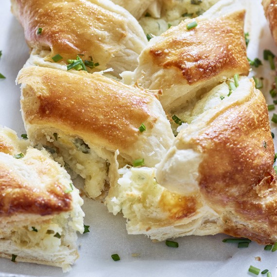 Vegetarian Cheese & Leek Plaits
